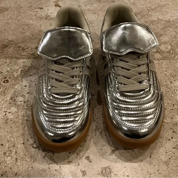 NWOB Steve Madden Silver Madrid Sneakers - Picture 8 of 14